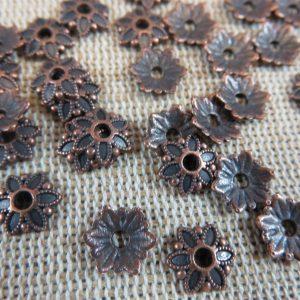 Coupelles fleur cuivré en métal 7mm – lot de 40