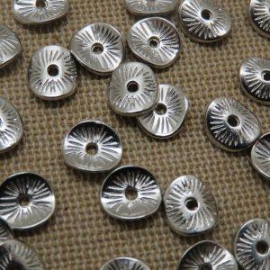 Perles rondelle argenté ondulé 10mm en métal – lot de 20