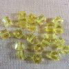 Perles cube 6mm jaune cube en verre