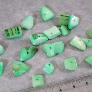 Perles coquille nacré vert chips forme irrégulière – lot de 10