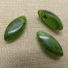 Perles marquise résine verte effet Jade 24x10mm - lot de 3