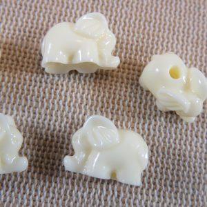 Perles éléphant corail synthétique coloris crème – lot de 6