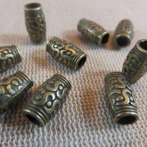 Perles colonne bronze gravé ethnique 12x7mm – lot de 10