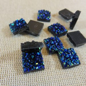 Cabochons carré bleu Druzy en résine 12mm – lot de 10