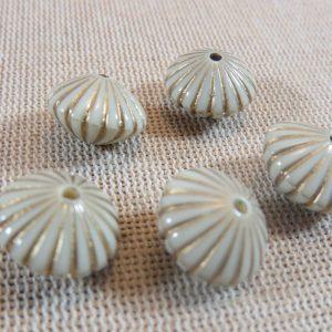 Perles soucoupe à rayure doré en acrylique 15mm – lot de 10