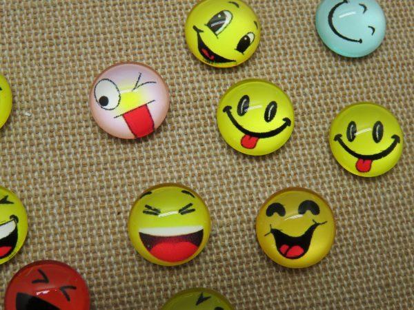 Cabochons Emoji dôme en verre 12mm dos plat à coller - lot de 10