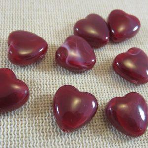 Perles cœur rouge bordeaux marbré 14mm acrylique – lot de 10