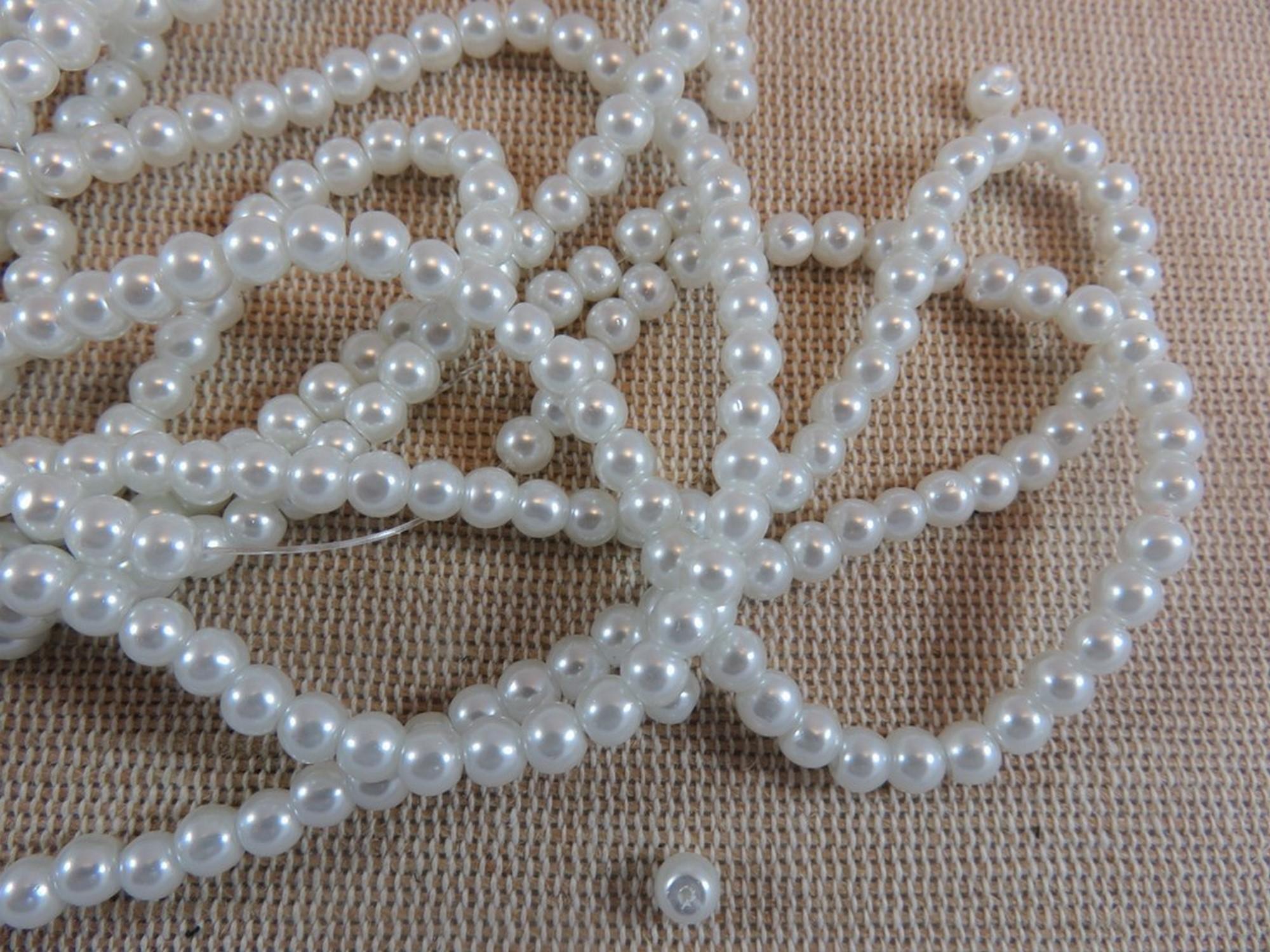 Perles acrylique blanc nacré 4mm ronde