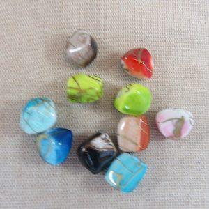 Perles multicolore effet pierre en acrylique tréfilé doré – lot de 10