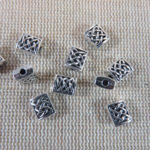 Perles rectangle gravé nœud celtique 7mm argenté – lot de 15