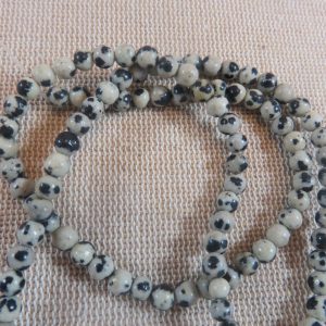 Perles Jaspe Dalmatien 4mm ronde – lot de 10 pierre de gemme