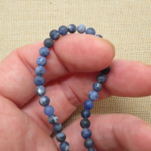 Perles Sodalite bleu mat 4mm ronde pierre de gemme – lot de 10