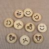Cabochons en bois Emoji smiley 18mm scrapbooking