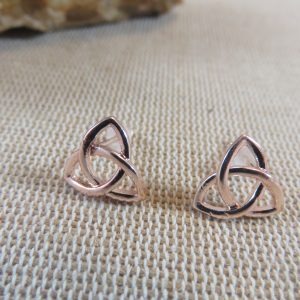Puces d’oreille nœud celtique triangle bijoux femme
