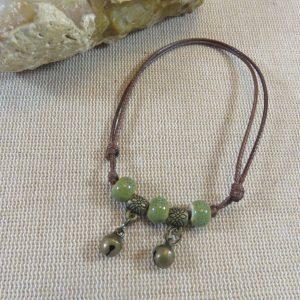 Bracelet Bohème vert perles céramique et clochette – bijoux femme