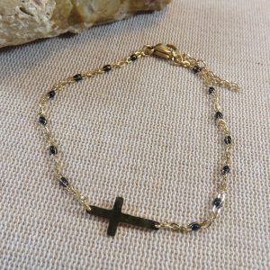 Bracelet croix dorée et petite perles noir – bijoux cadeaux Femme