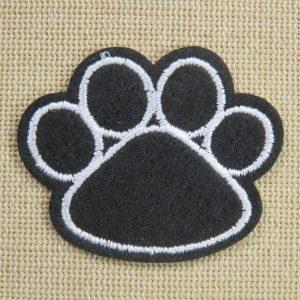 Ecusson patte de chat noir thermocollant patch brodé pour vêtement