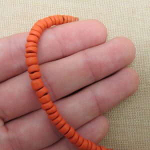 Perles rondelle orange heishi bois noix de coco 6mm – lot de 25