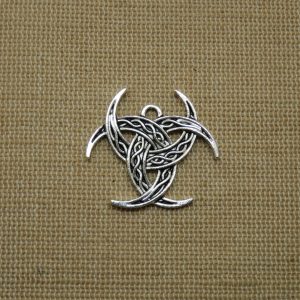 Pendentif nœud celtique métal argenté vieilli 29mm