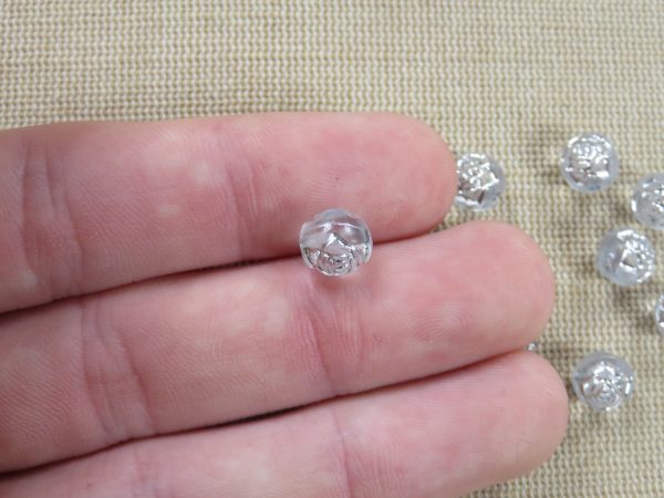 Perles fleur argenté 8mm en acrylique gravé Rose - lot de 15