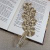 Marque-pages éventail marron crocheté effet dentelle - bijoux de livre