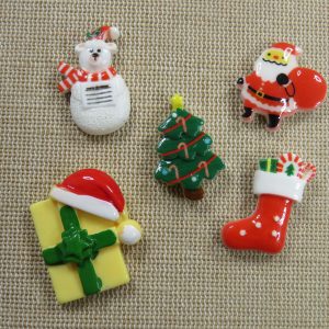 Cabochons cadeaux de Noël chapeau en résine – lot de 5