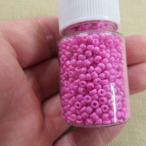Perles de rocaille rose 2mm en verre