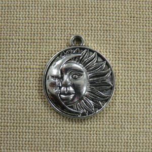 Pendentif soleil lune argenté en métal 29x25mm