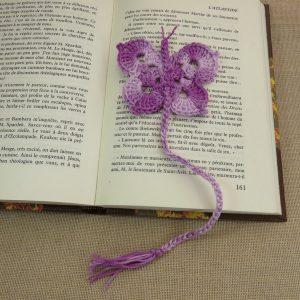 Marque-pages papillon violet parme crocheté – bijoux de livre