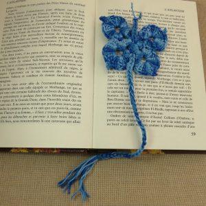 Marque-pages papillon bleu crocheté – bijoux de livre