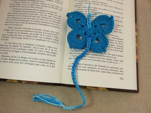 Marque-pages papillon bleu crocheté - bijoux de livre
