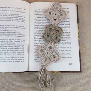 Marque-pages granny crème crocheté – bijoux de livre