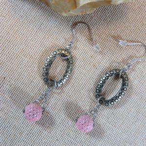 Longue Boucles d’oreille anneau métal et perle rose bijoux femme