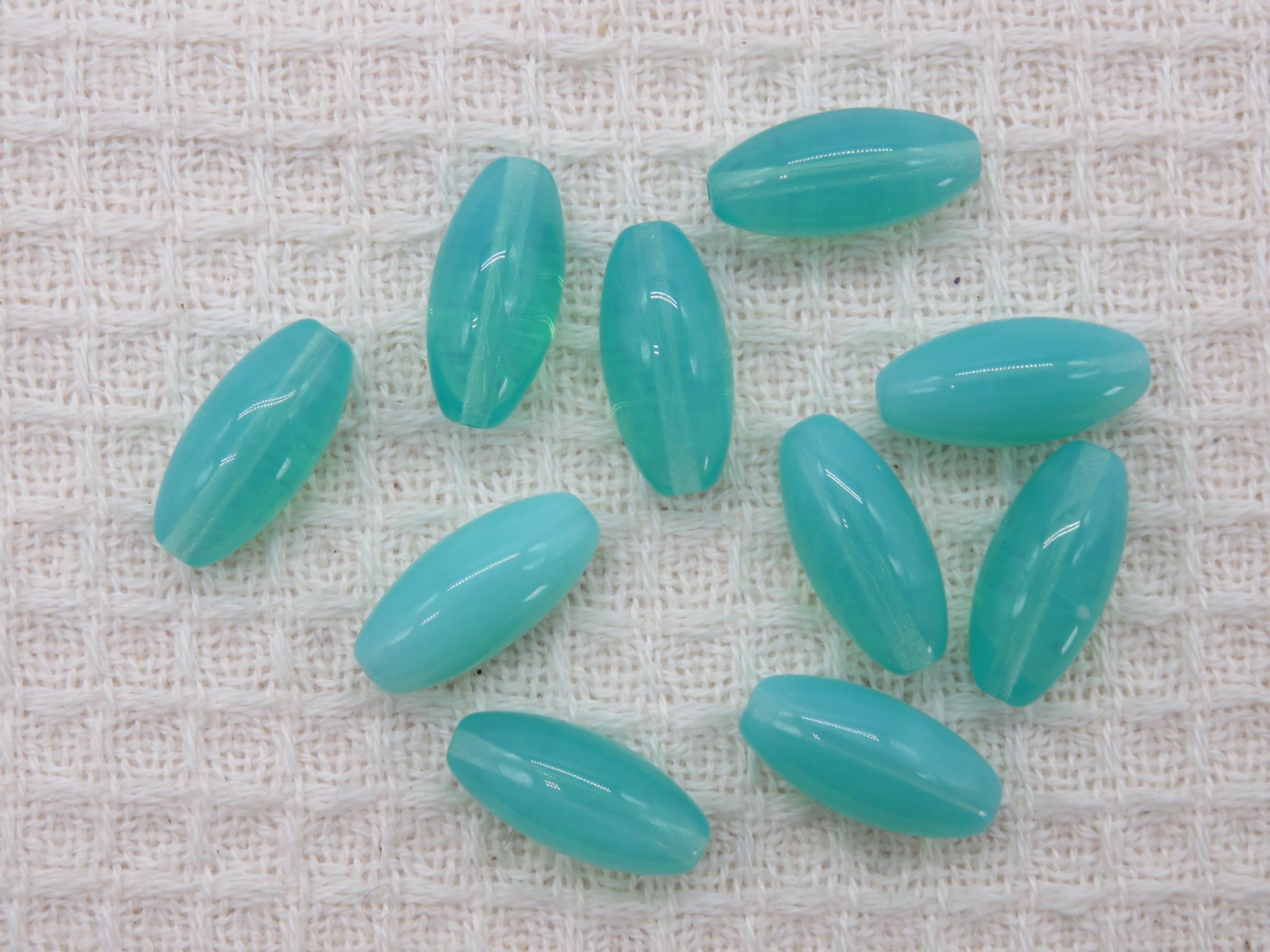Perles ovale vert d'eau en verre 16x8mm