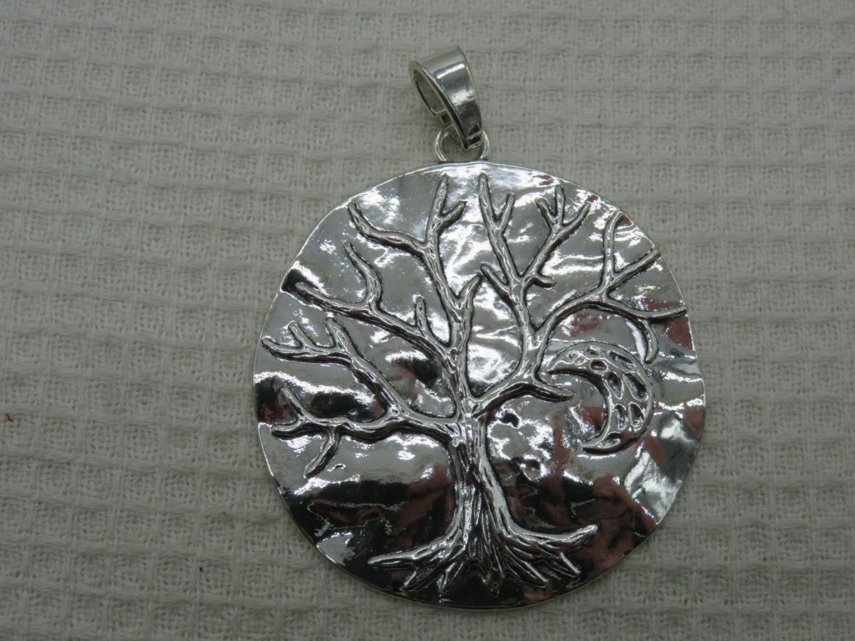 Pendentif arbre de vie, pendentif en métal couleur argenté vieilli, pendentif avec bélière hauteur 80mm, création collier bijoux zen