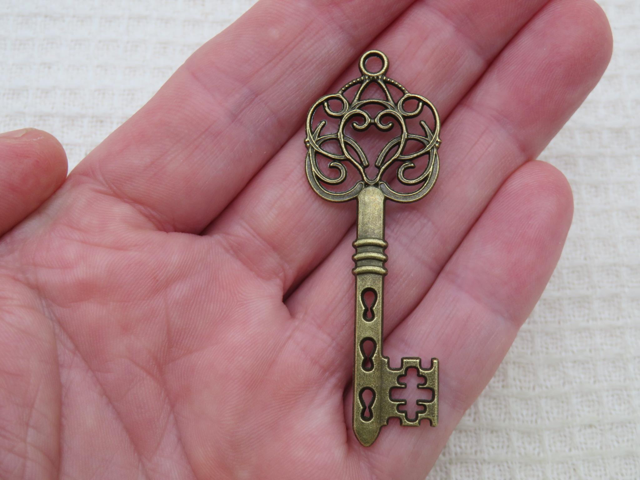 Pendentif clé bronze Steampunk, pendentif en métal coloris bronze, grand pendentif pour collier, création bijoux DIY