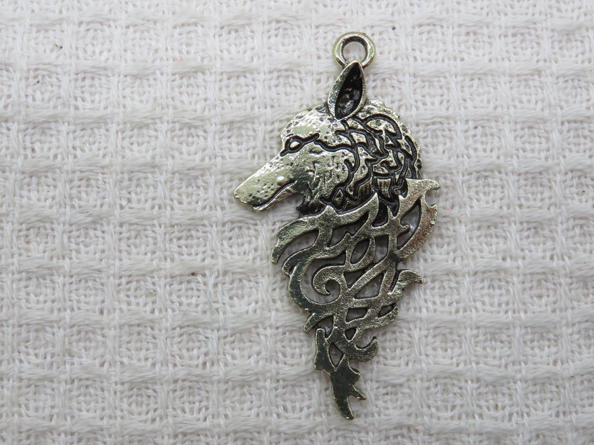 pendentif loup nœud celtique, Pendentif tête de loup, pendentif loup bronze, breloque loup en métal, création bijoux collier, apprêt pour bijoux